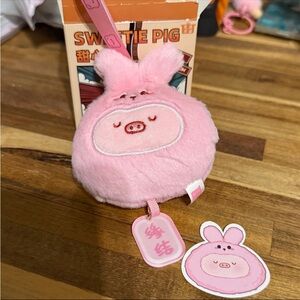 Sweetie Pig Animal Kingdom Bunny